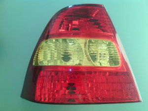 Фонарь задний левый на крыле красно-желтоватый для автомобилей Toyota Corolla zze120L zze121L Европа